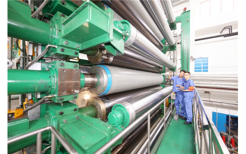 仙鶴股份參與完成的“4575/1000超級壓光機”項目 榮獲2018年度中國輕工業(yè)聯合會科學技術進步一等獎